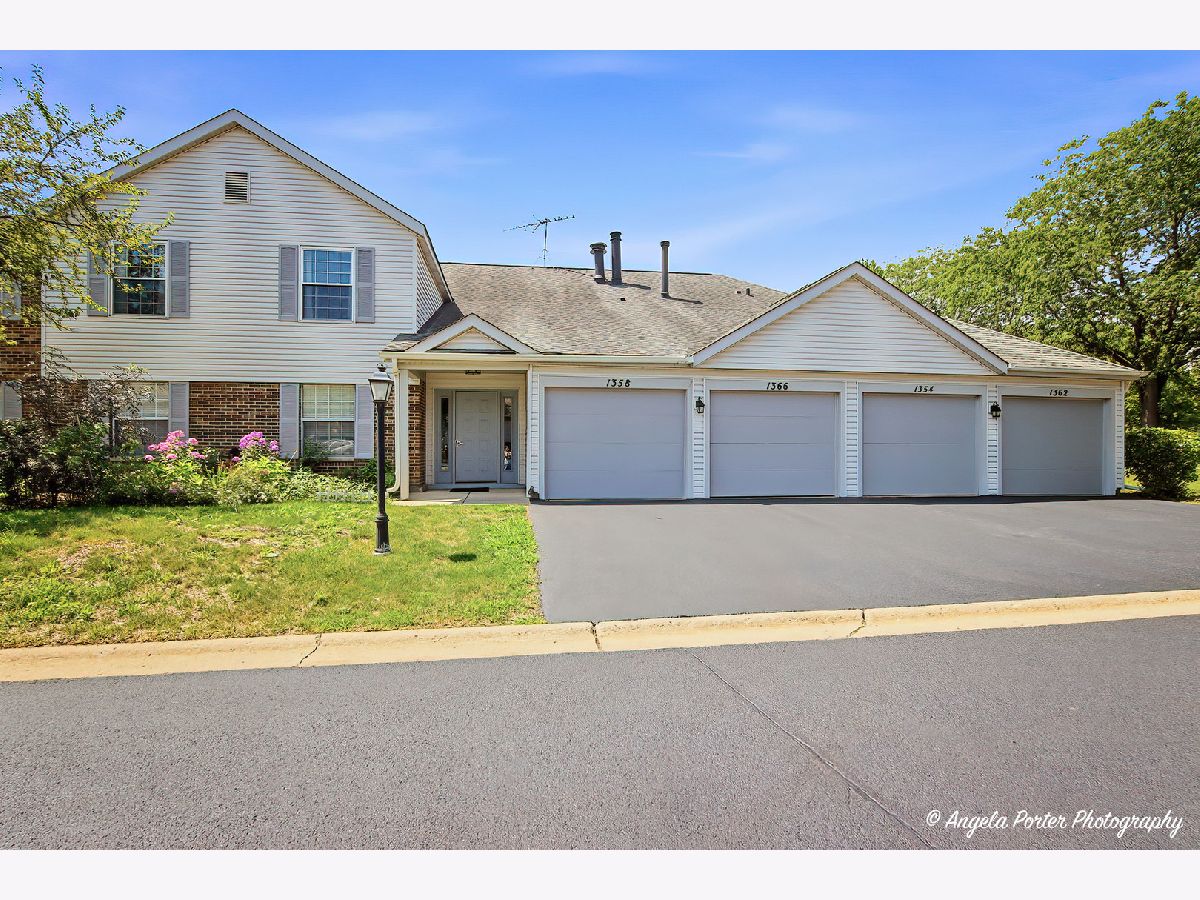  For Sale Gurnee Illinois, 1358 Stratford Drive