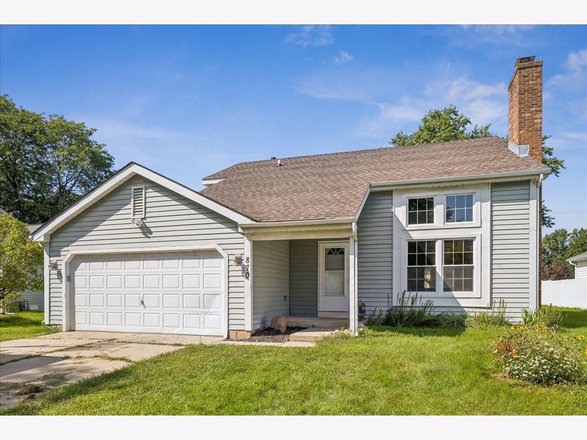 Rented Crystal Lake Illinois, 870 Boxwood