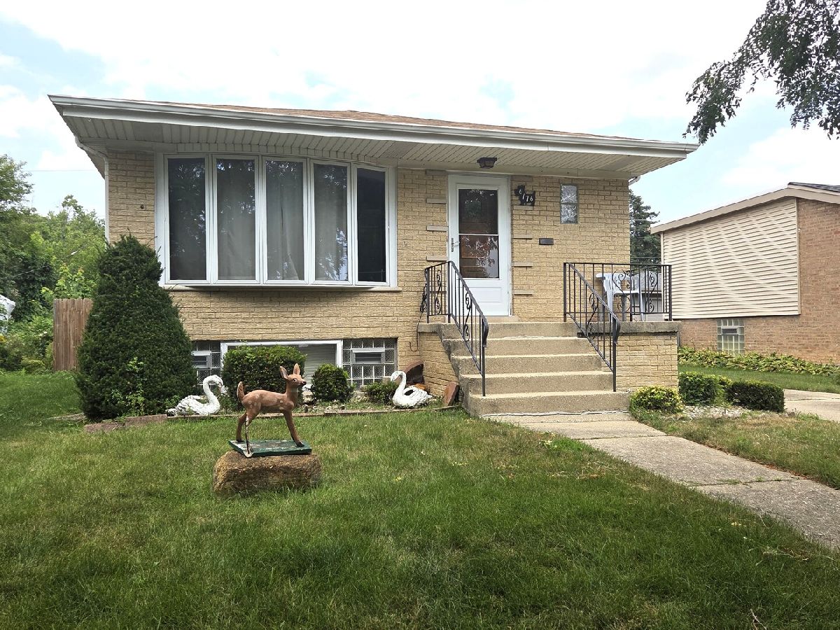  For Sale Chicago Ridge Illinois, 6176 Washington Street