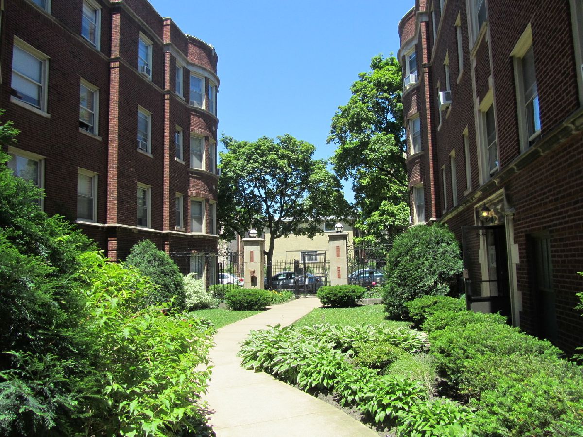  Rented Chicago Illinois, 1537 Fargo