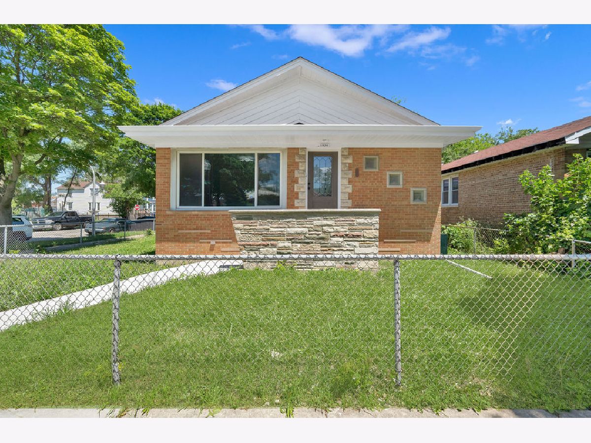  For Sale Chicago Illinois, 1924 Marquette Road