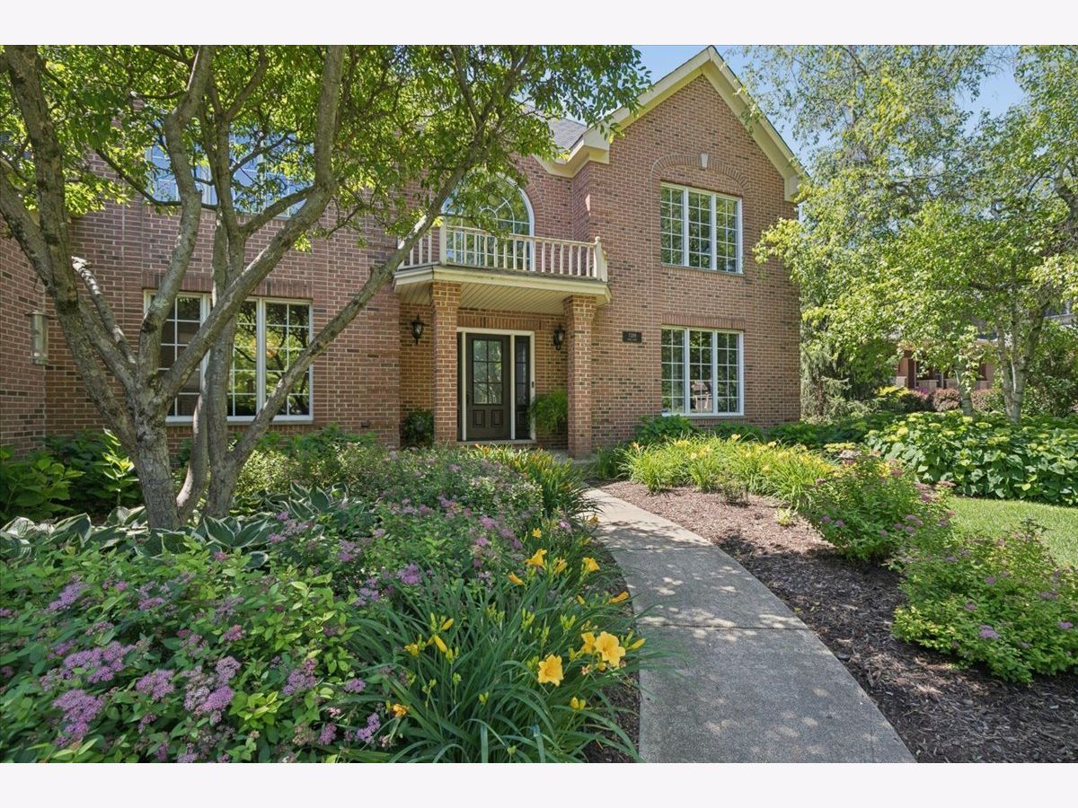  For Sale Gurnee Illinois, 7209 Brae Court