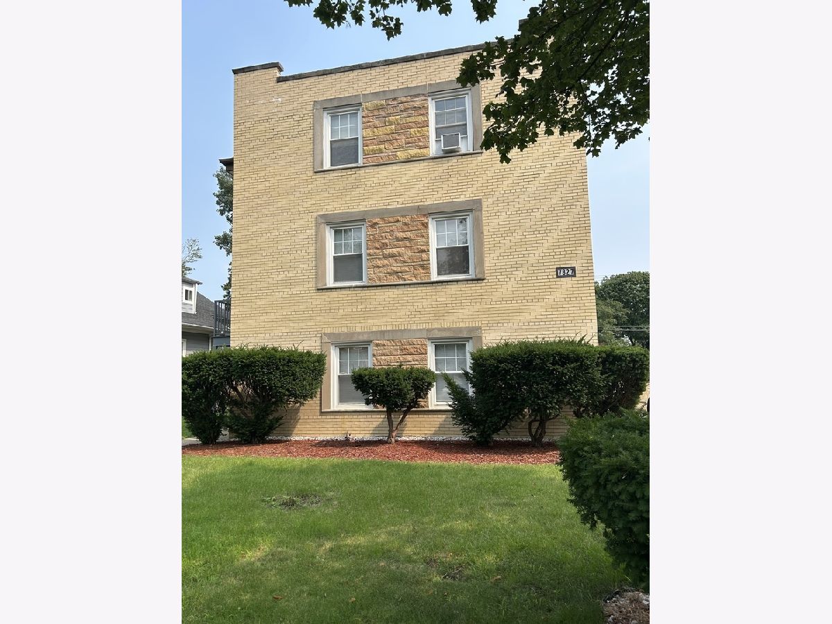  Rented Skokie Illinois, 7827 Niles Center