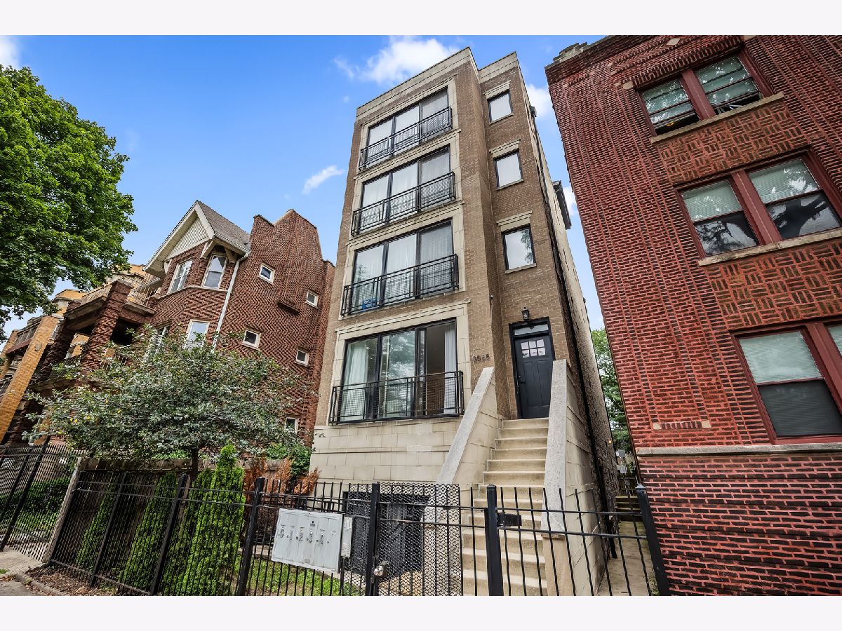  For Sale Chicago Illinois, 3565 King Drive