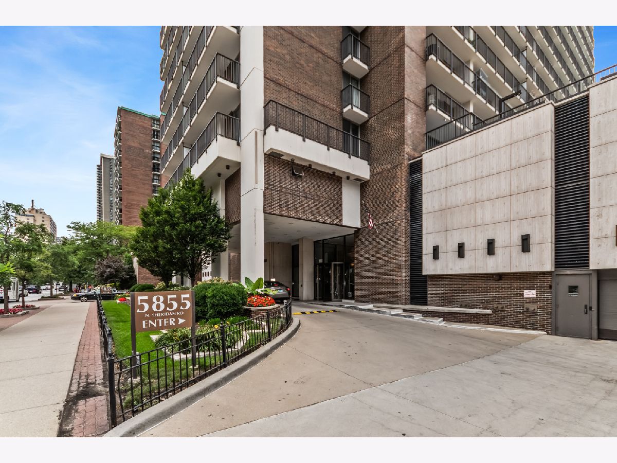 Condominiums For Sale Thorndale Beach South Chicago Illinois, 5855 Sheridan Road