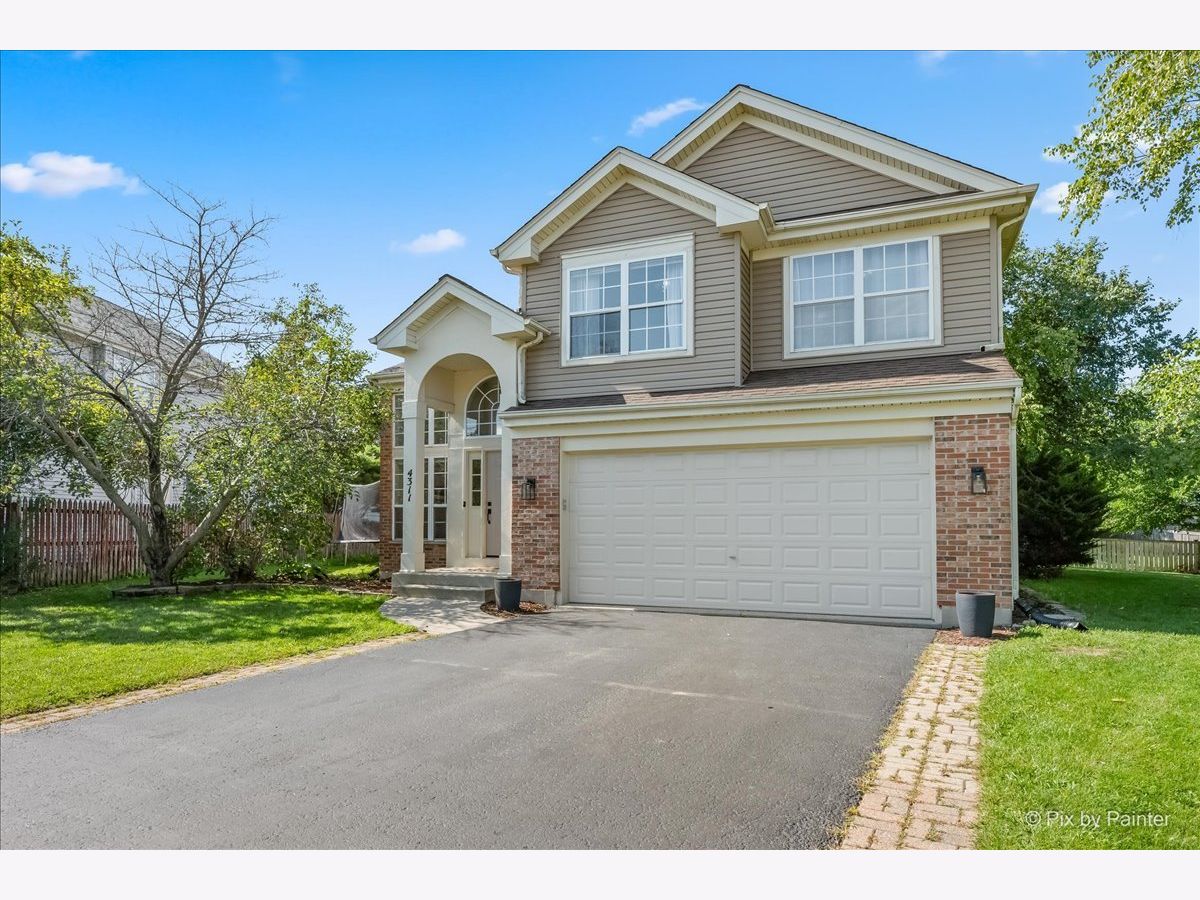  For Sale Carpentersville Illinois, 4311 Northgate Drive