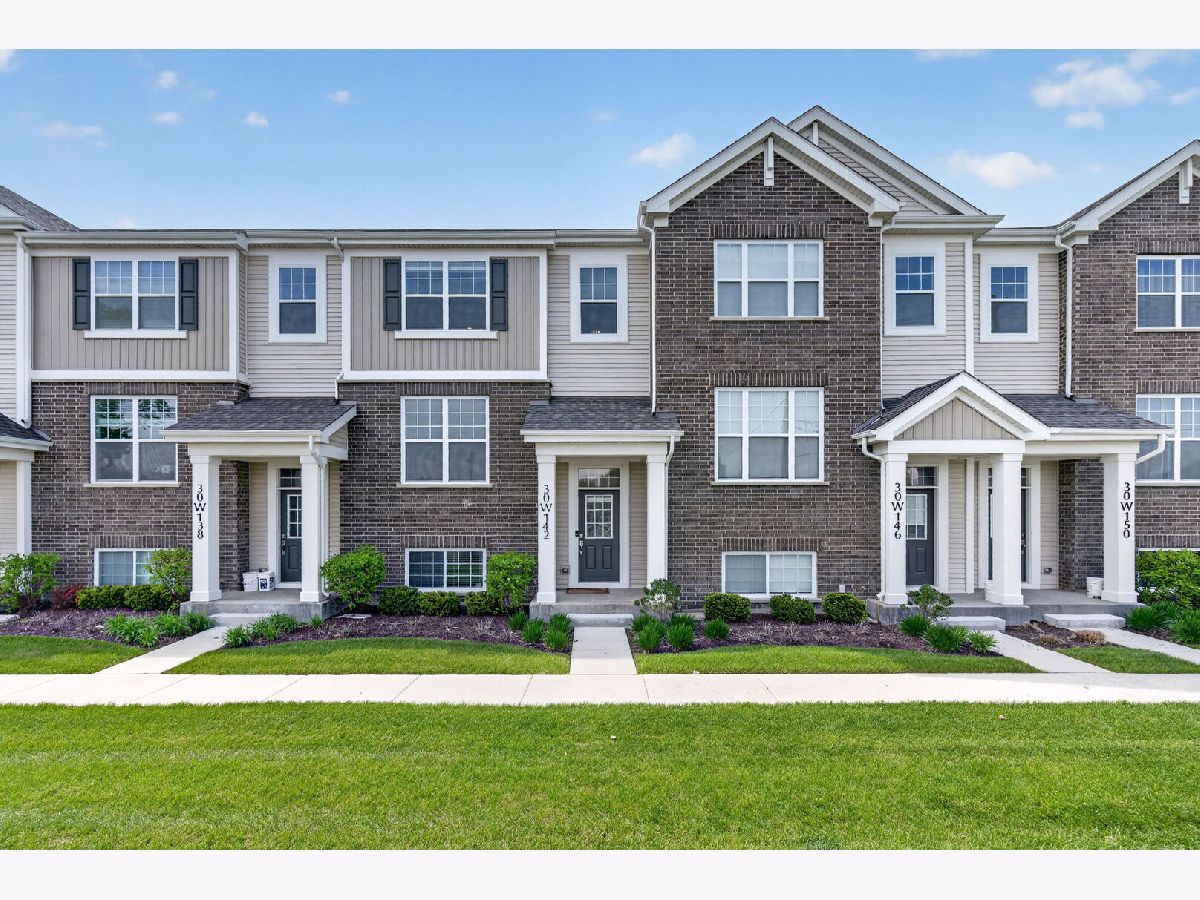  For Rent Warrenville Illinois, 30W142 Wheeler