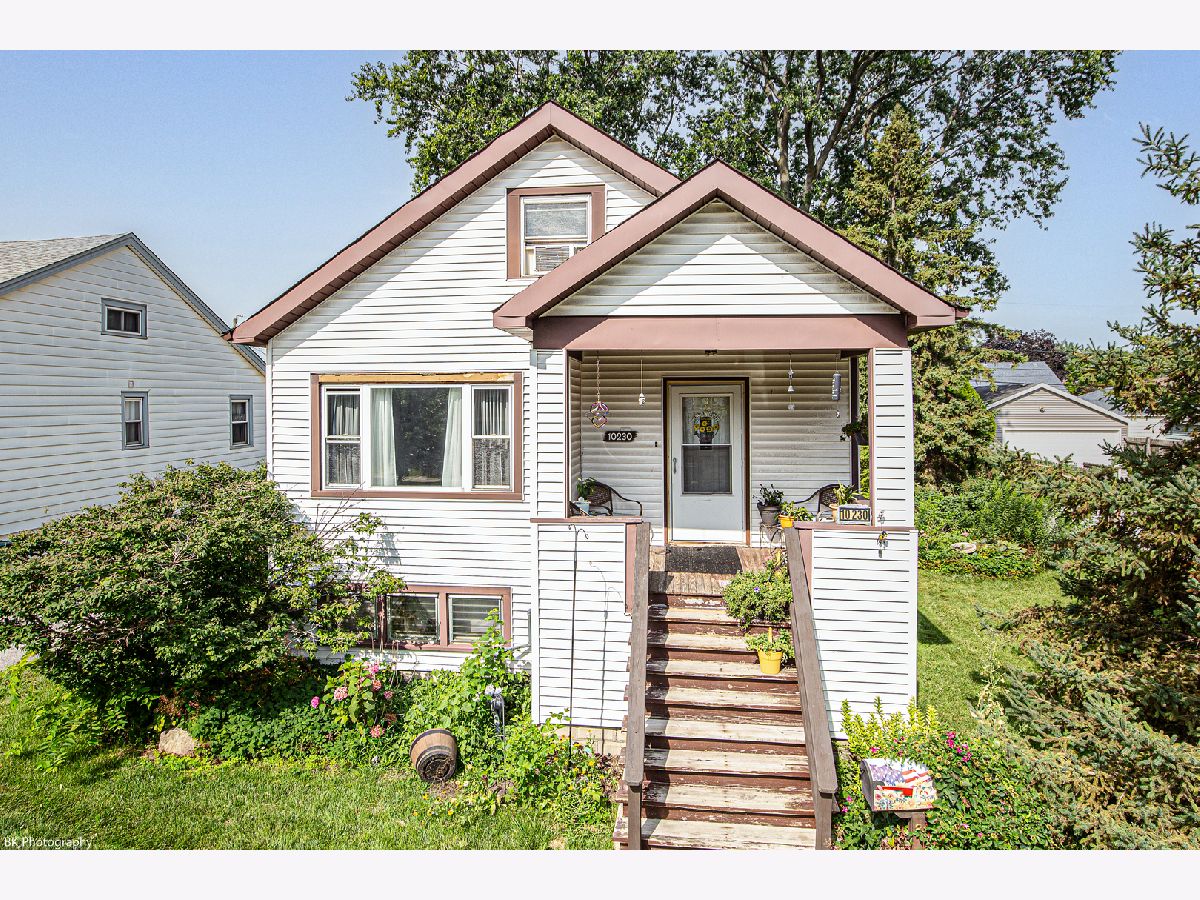  For Sale Evergreen Park Illinois, 10230 Turner Avenue