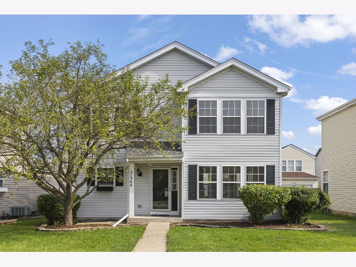 Homes & Townhomes For Sale Renwick Club Crest Hill Illinois, 21544 Essex Drive