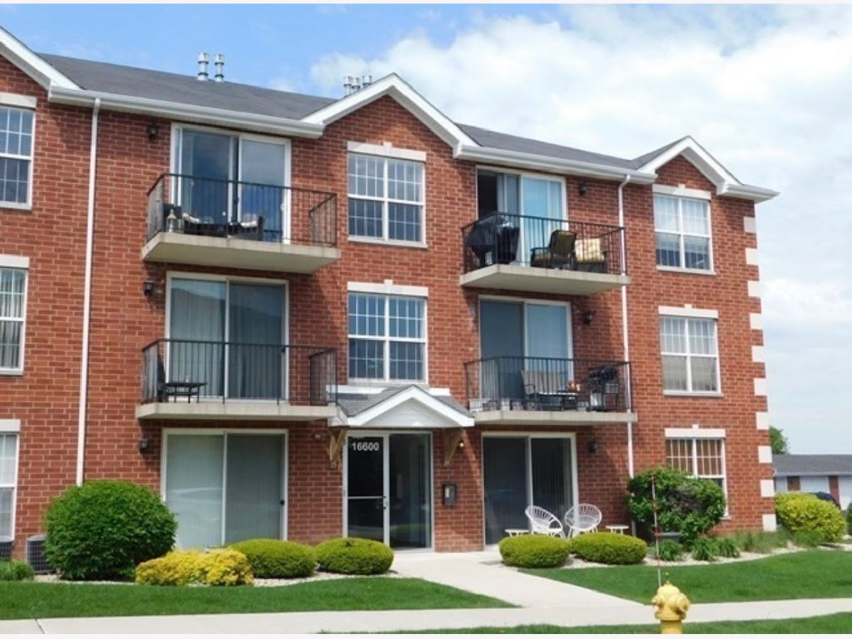  For Rent Orland Park Illinois, 16600 Liberty