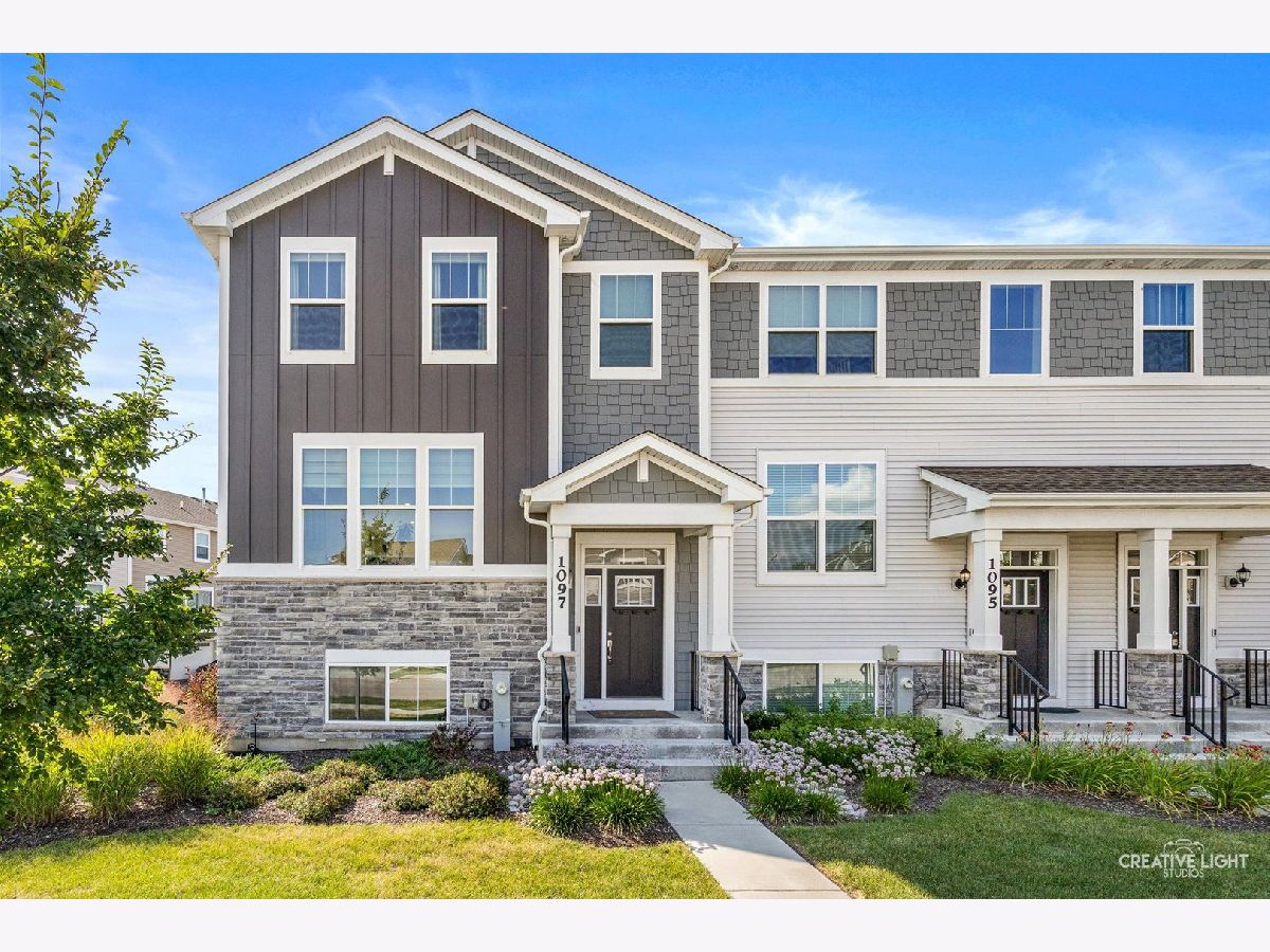 For Rent South Elgin Illinois, 1097 Moraine