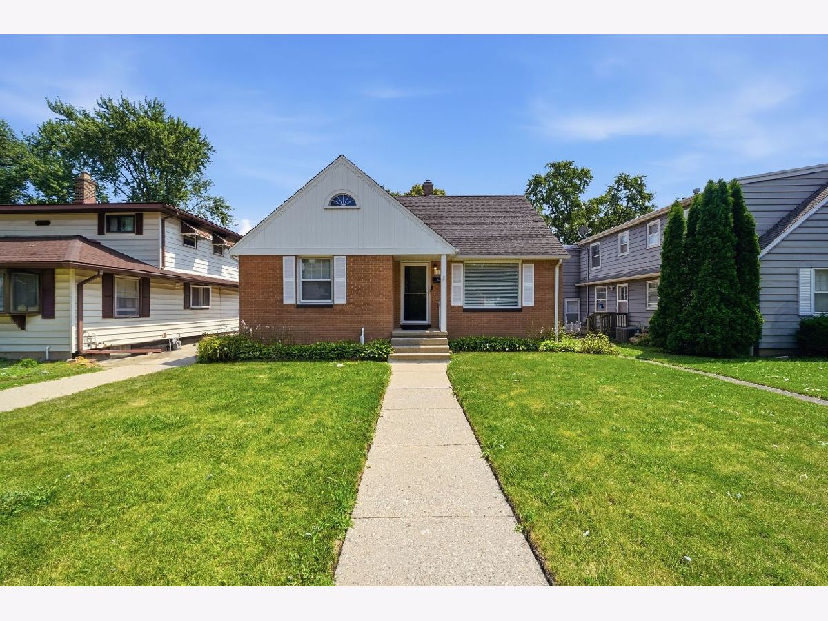  For Sale Waukegan Illinois, 1009 Leith Avenue