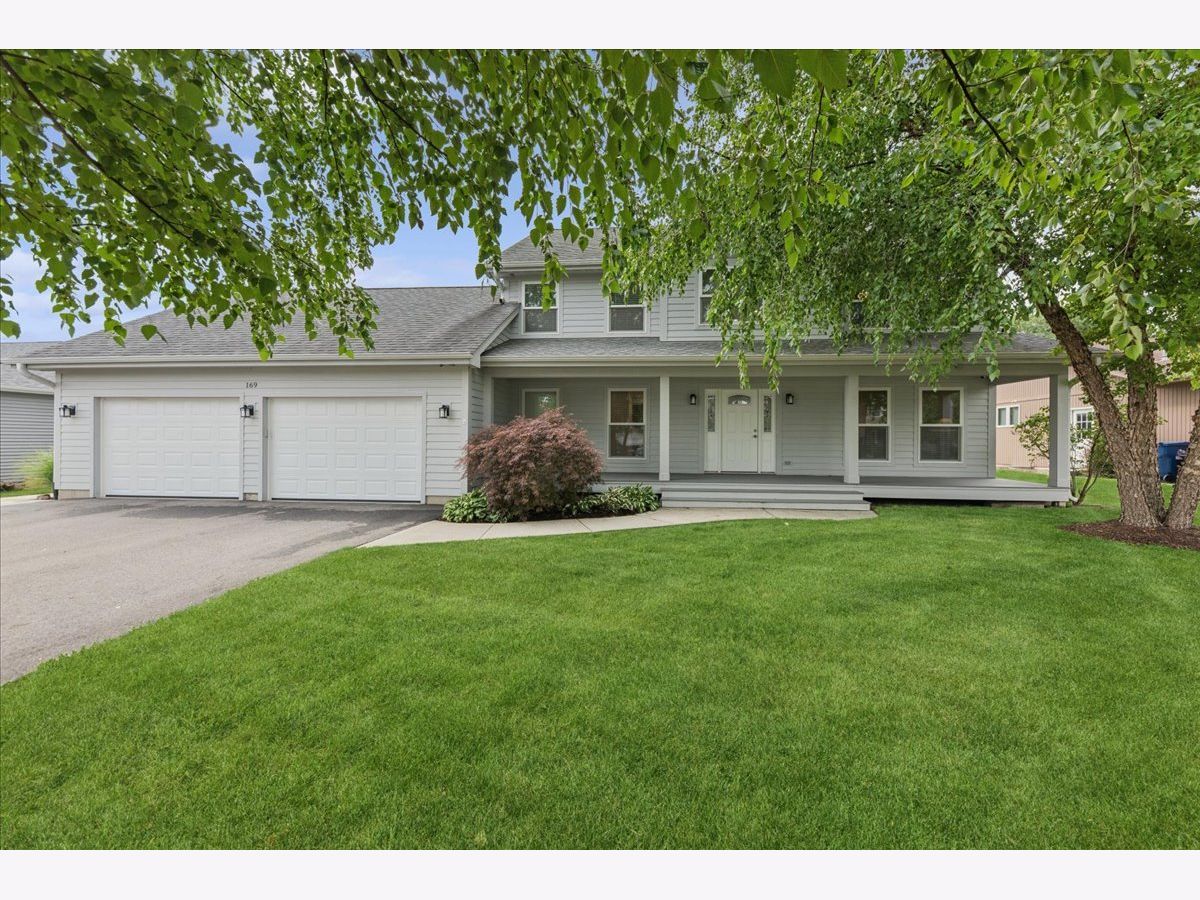  For Sale Lake Villa Illinois, 169 White Pine Lane