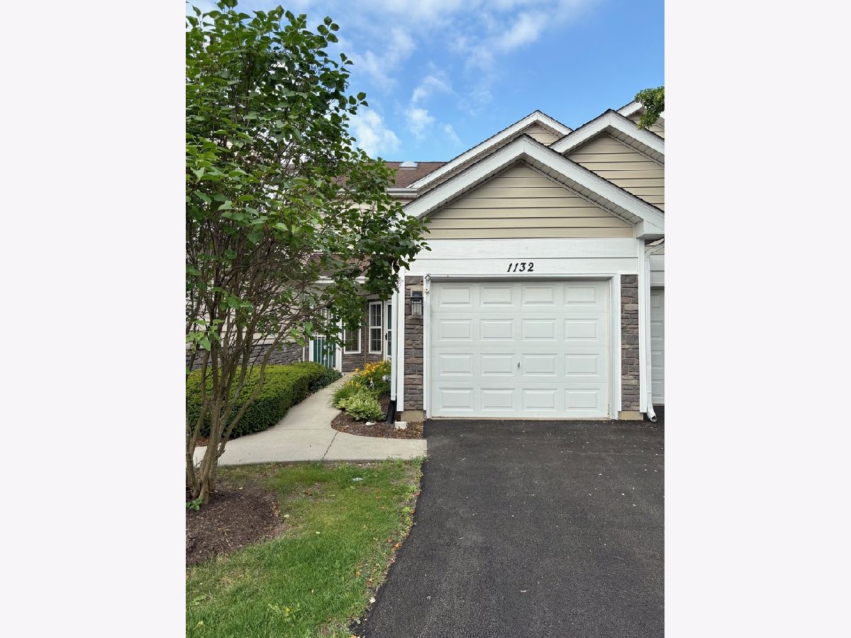  Rented Schaumburg Illinois, 1132 Regency