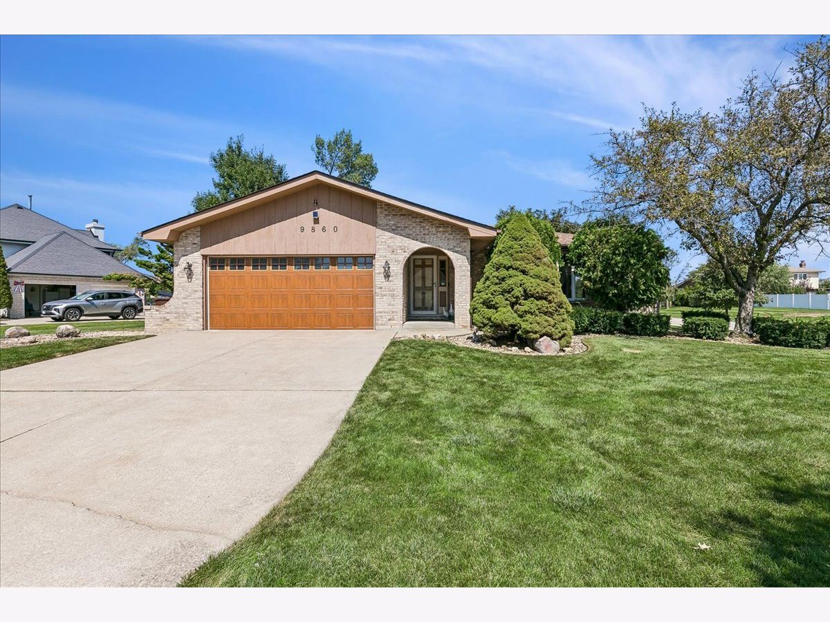  For Sale Mokena Illinois, 9860 Cambridge Drive