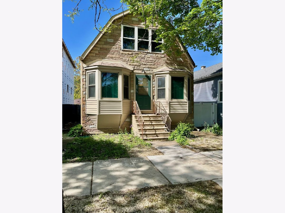 For Sale Chicago Illinois, 5018 Winnemac Avenue