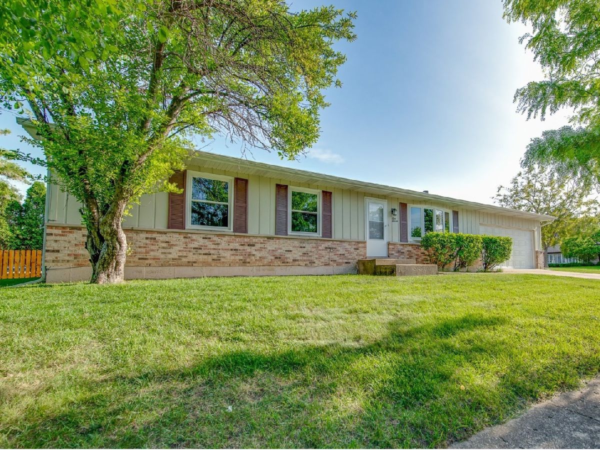  For Rent Arlington Heights Illinois, 111 Magnolia