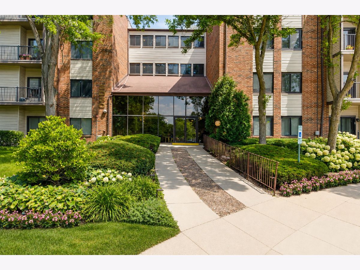  For Sale Northbrook Illinois, 3030 Pheasant Creek Drive