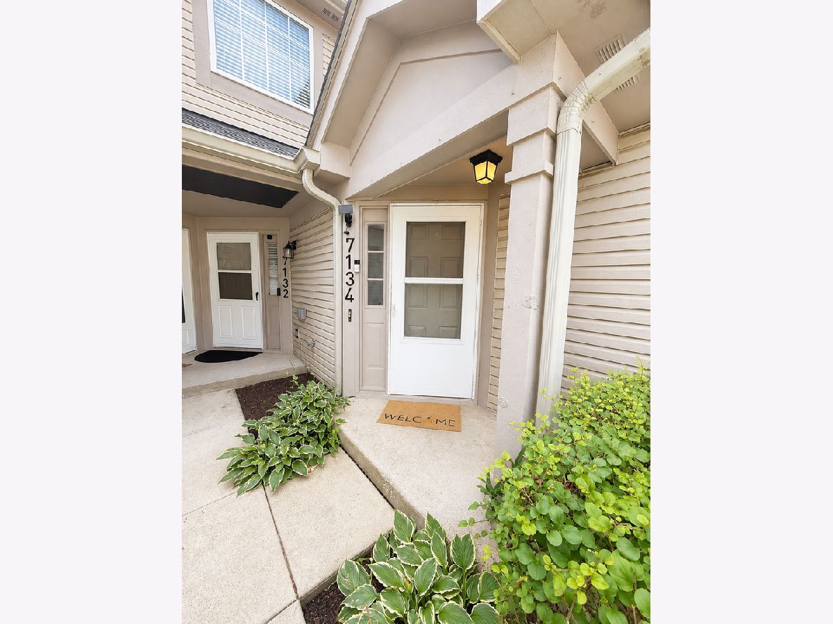  For Rent Gurnee Illinois, 7134 Stratton