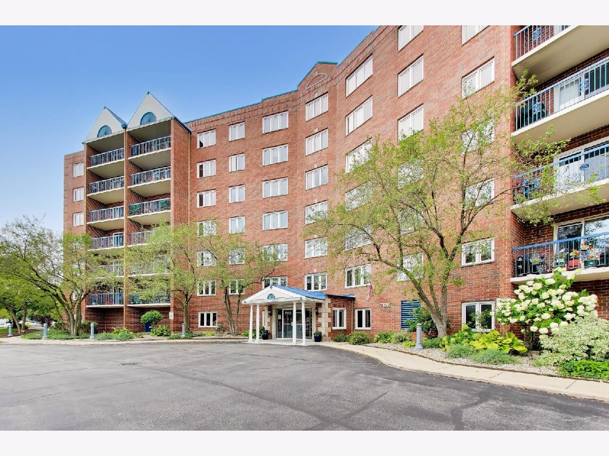  For Sale Niles Illinois, 7120 Milwaukee Avenue