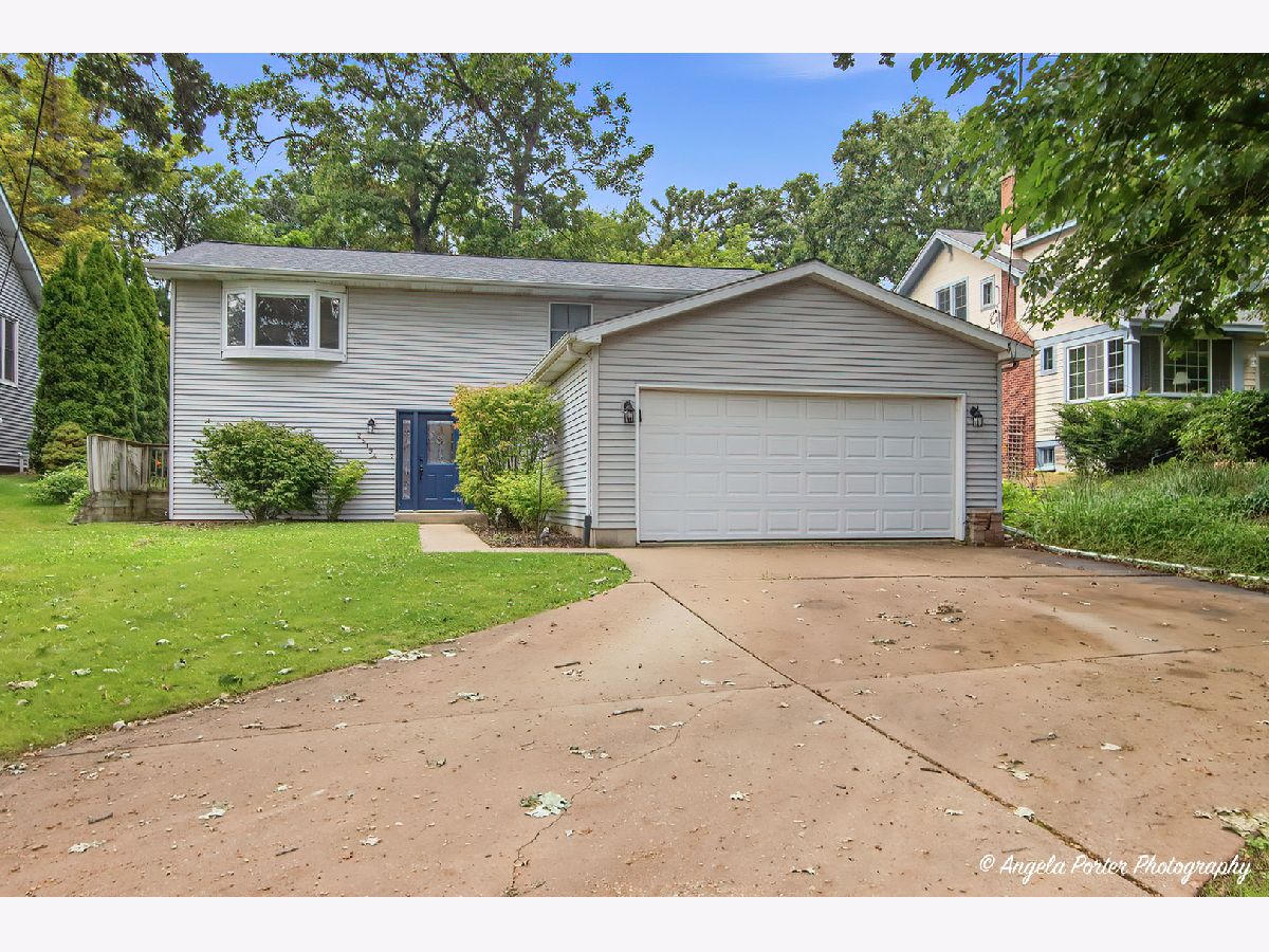  For Sale Lake Villa Illinois, 25194 Buena Avenue