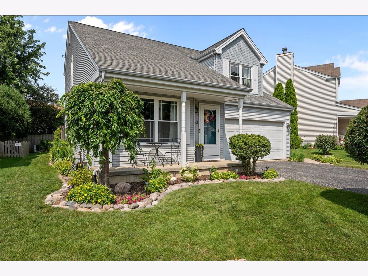  For Sale Geneva Illinois, 640 Green Meadow Lane