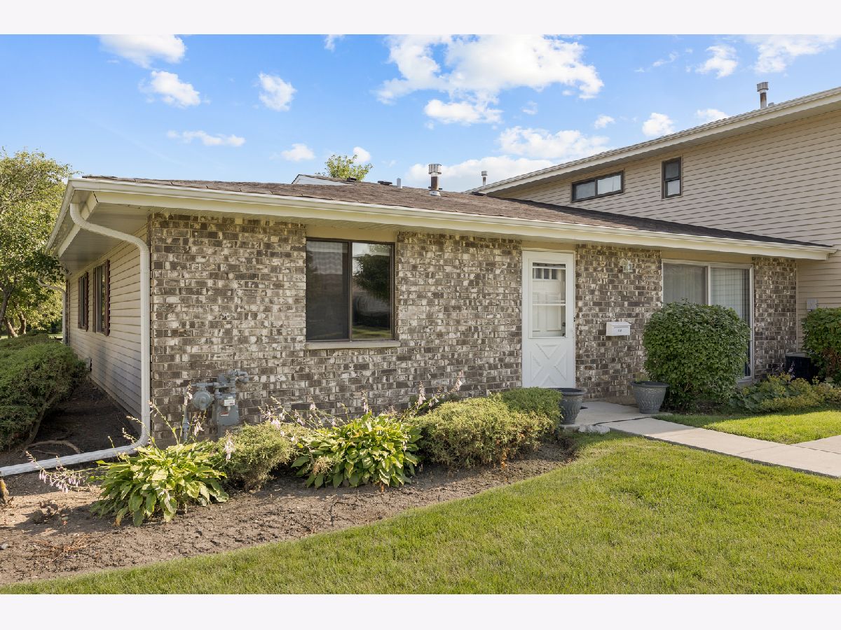 Townhomes & Condos & Homes Rented Weathersfield Commons Schaumburg Illinois, 117 Cotuit