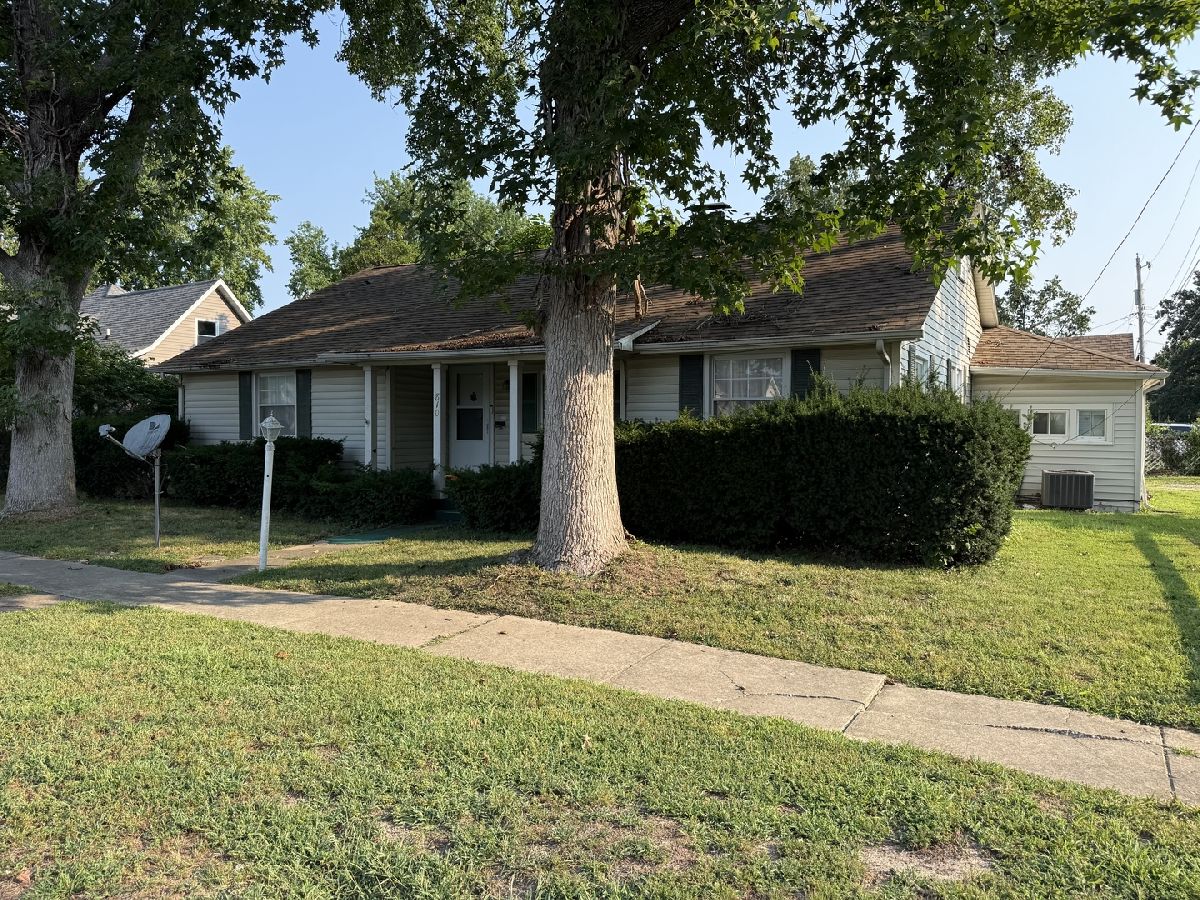  For Sale Centralia Illinois, 810 7th Street