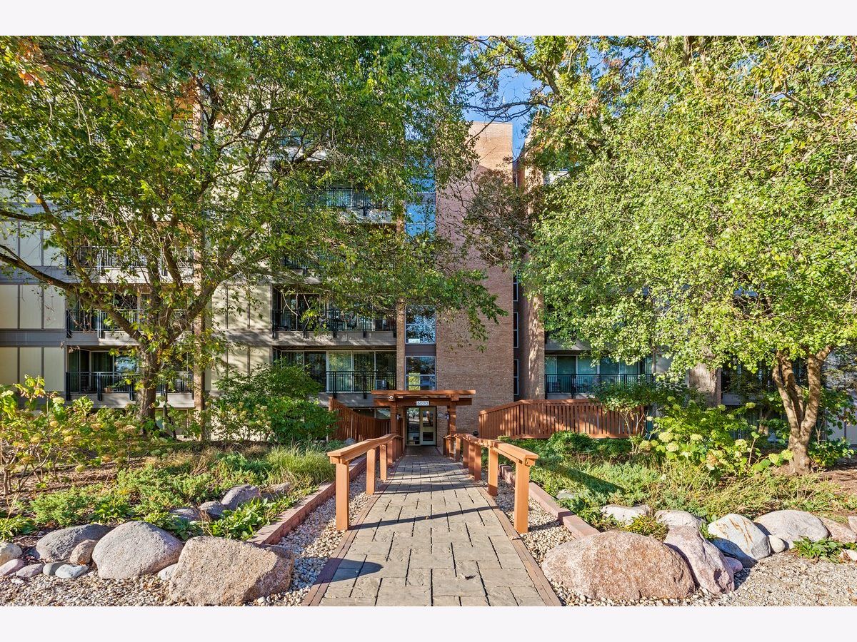  For Rent Lisle Illinois, 6000 Oakwood