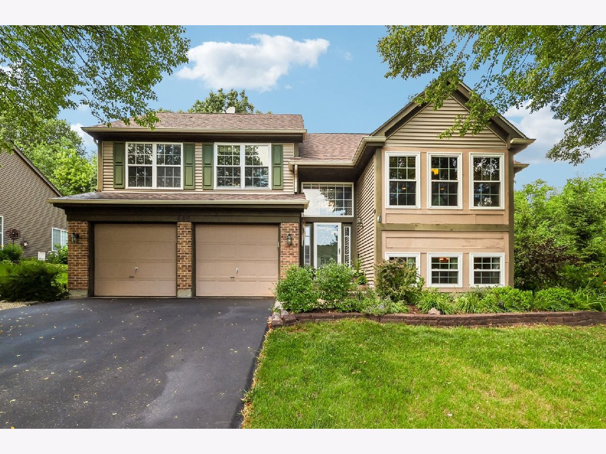  For Sale Carpentersville Illinois, 442 Harbor Drive