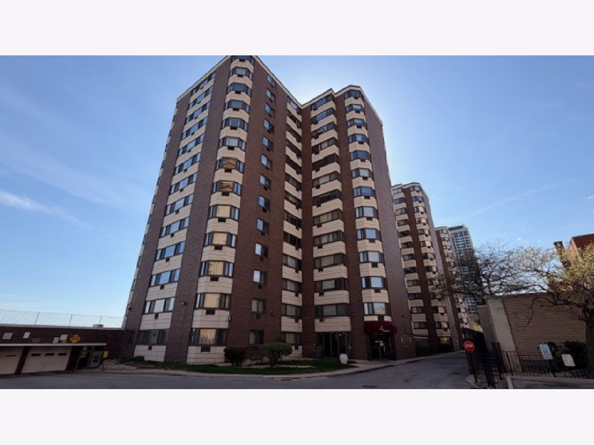  For Sale Chicago Illinois, 7337 South Shore Drive