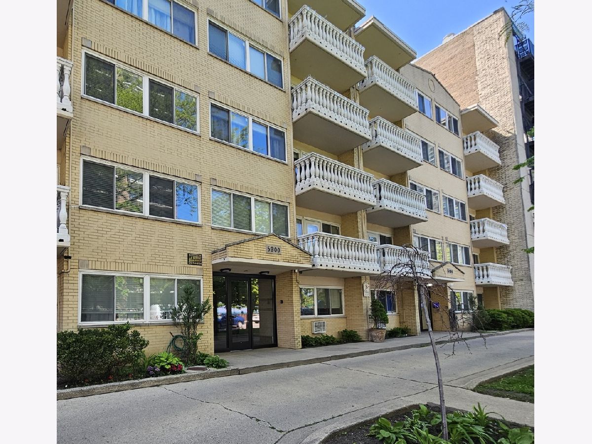  Rented Chicago Illinois, 5906 Sheridan
