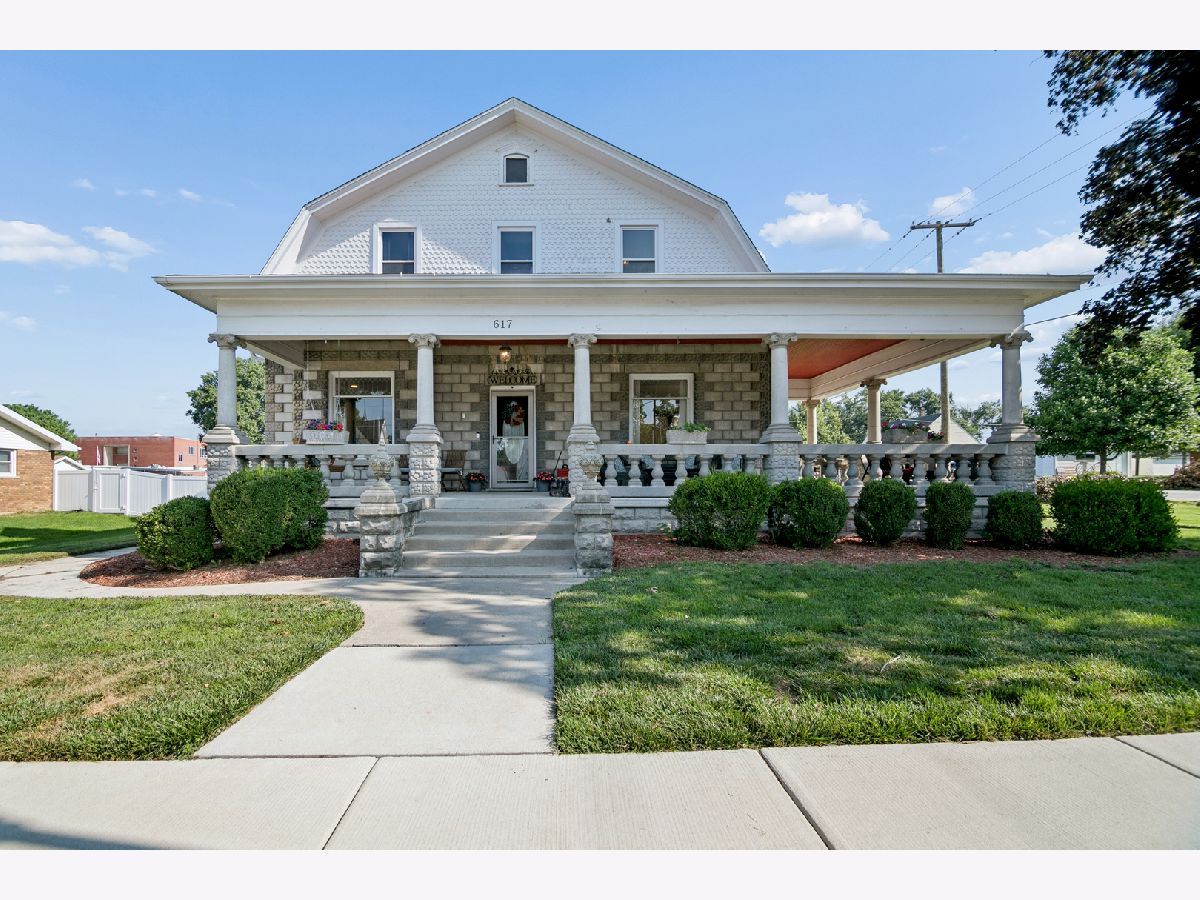  For Sale Beecher Illinois, 617 Penfield Street