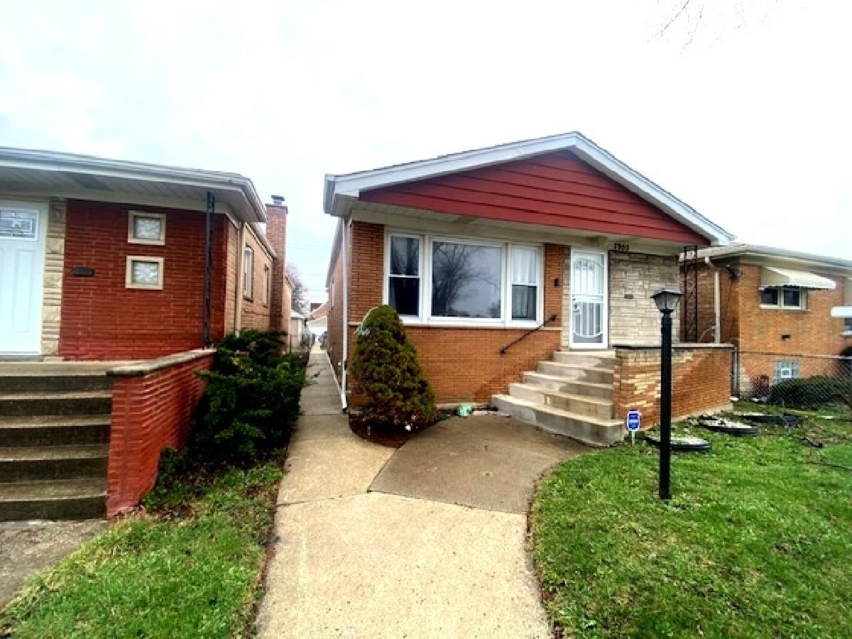  For Sale Chicago Illinois, 7955 Wentworth Avenue