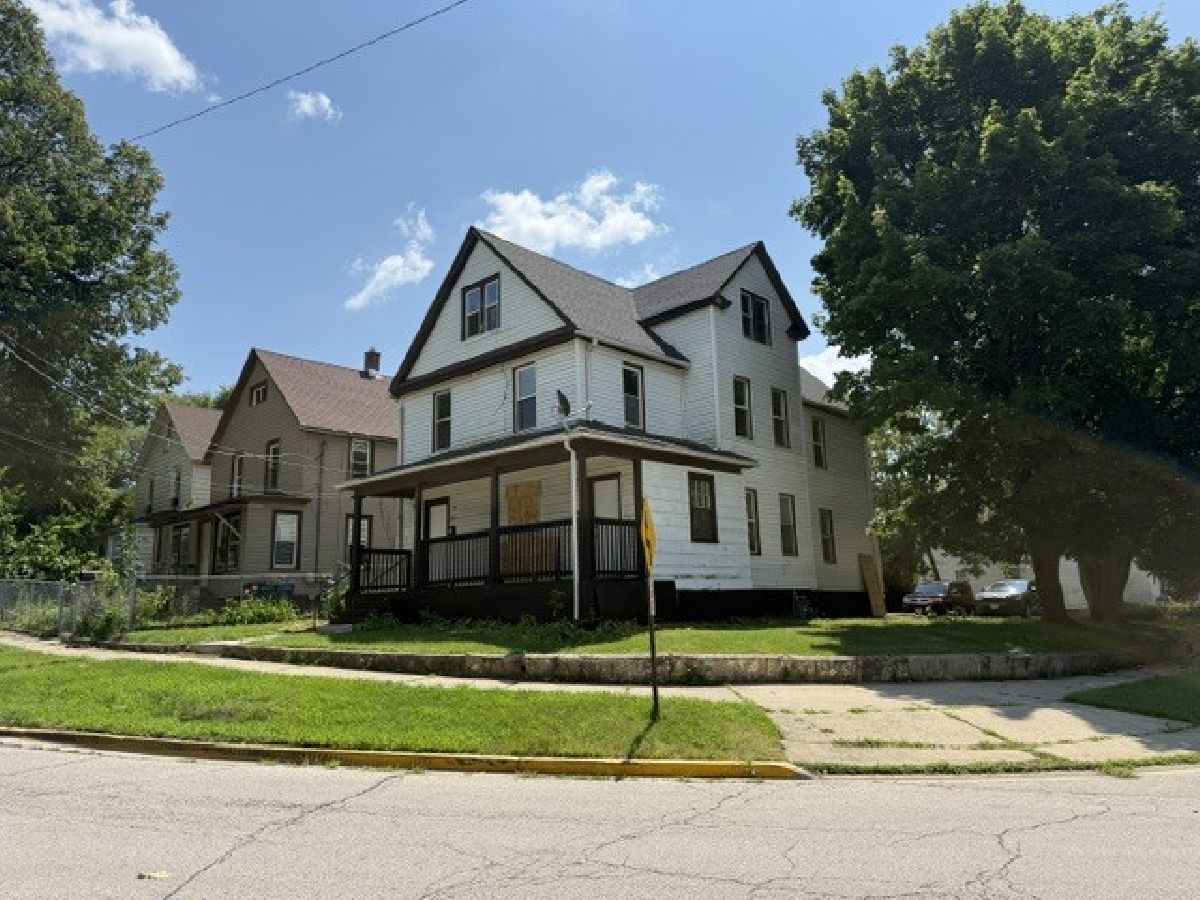  For Sale Waukegan Illinois, 637 8th Street