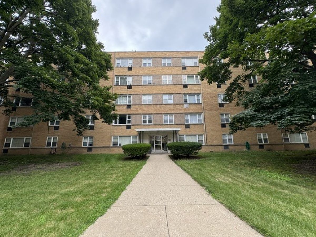  For Sale Chicago Illinois, 2025 Granville Avenue