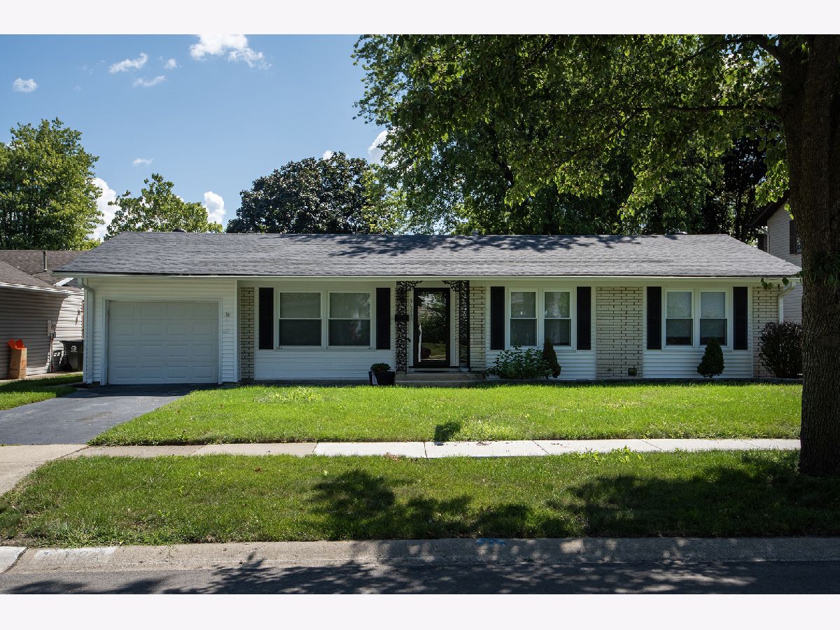  For Rent Elk Grove Village Illinois, 1021 Lonsdale
