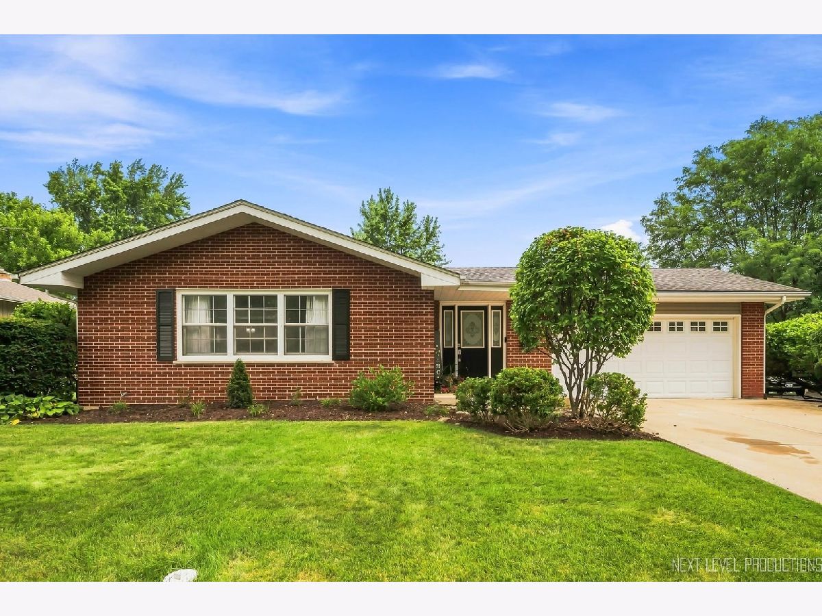  For Sale Naperville Illinois, 125 Sylvia Lane