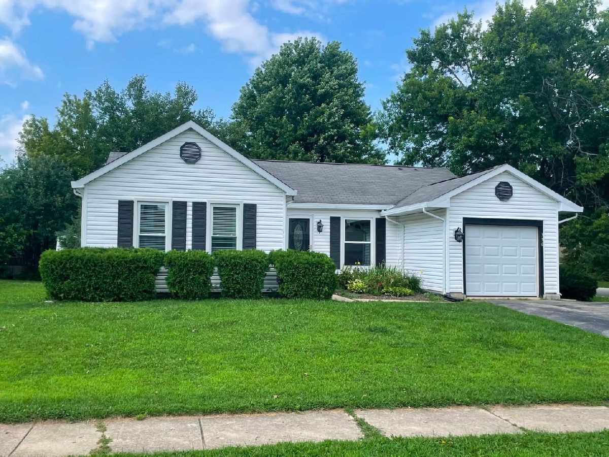  Rented Cary Illinois, 336 Burr Oak