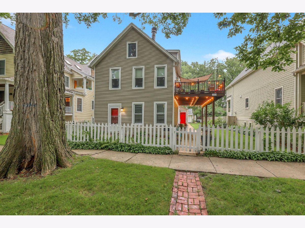  For Rent Evanston Illinois, 2123 Wesley