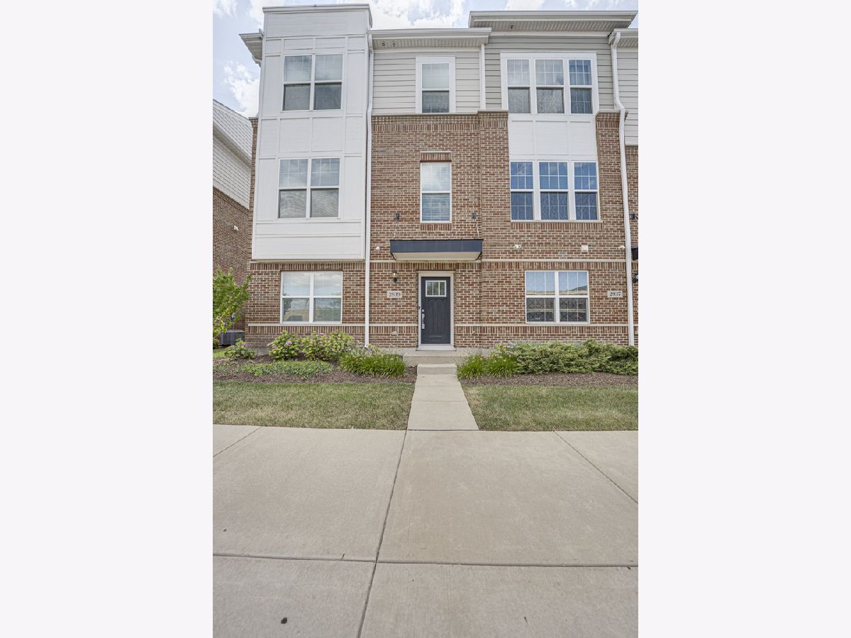 Condos & Townhomes For Rent Naperville Crossings Naperville Illinois, 2939 Showplace