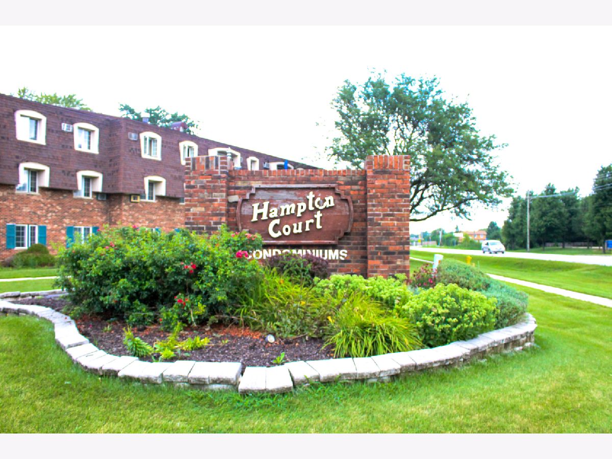  For Sale Country Club Hills Illinois, 17974 Amherst Court
