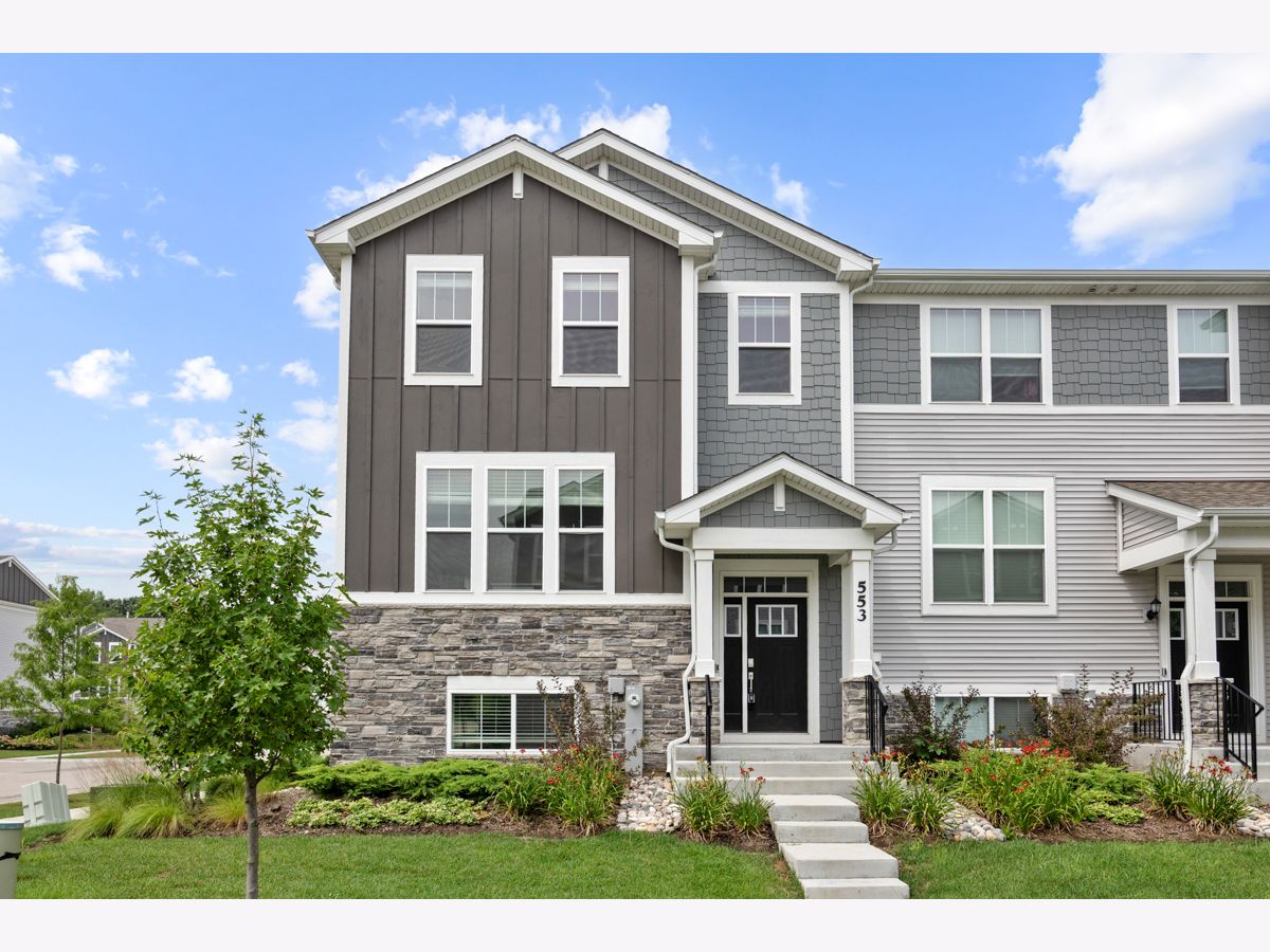  For Rent Aurora Illinois, 553 Wolverine