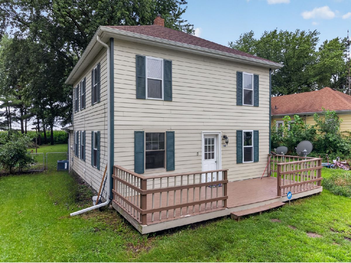  For Sale Kinsman Illinois, 107 Emmet Street
