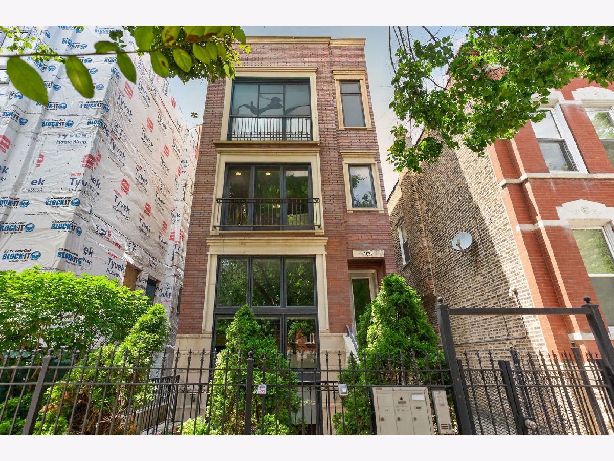  For Sale Chicago Illinois, 1022 Wood Street