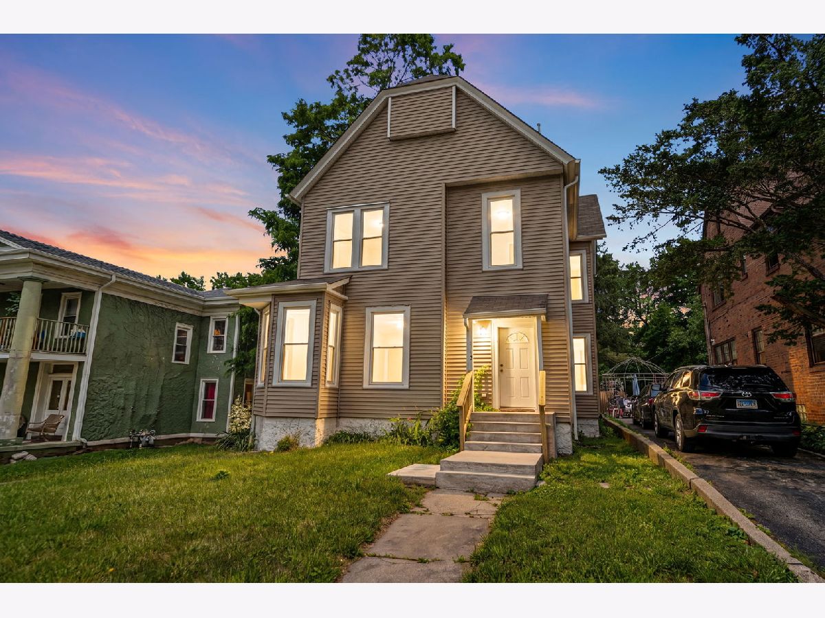  For Sale Rockford Illinois, 712 Court Street