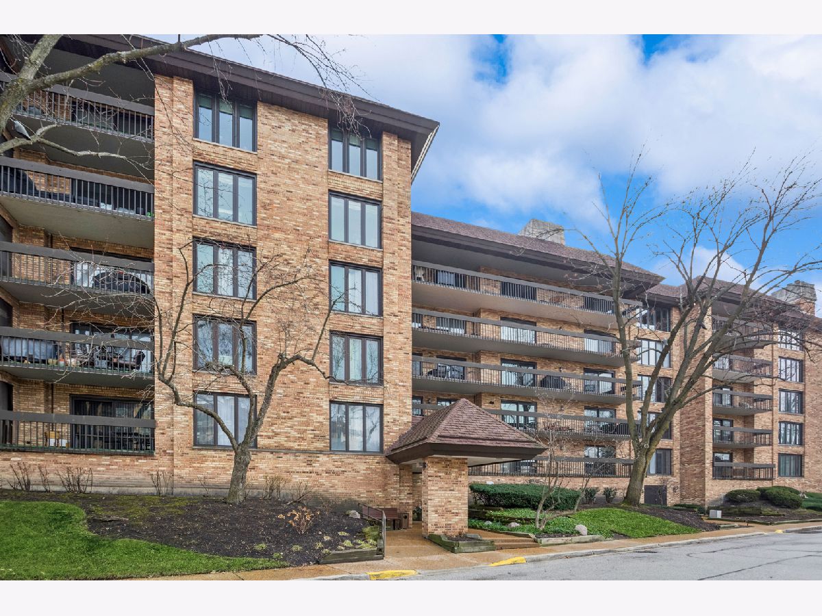  For Sale Northbrook Illinois, 1671 Mission Hills Road