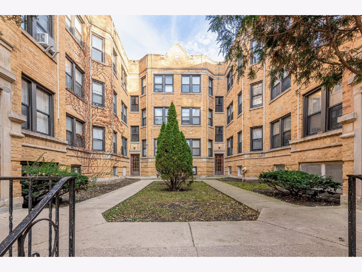  Rented Chicago Illinois, 7329 Honore