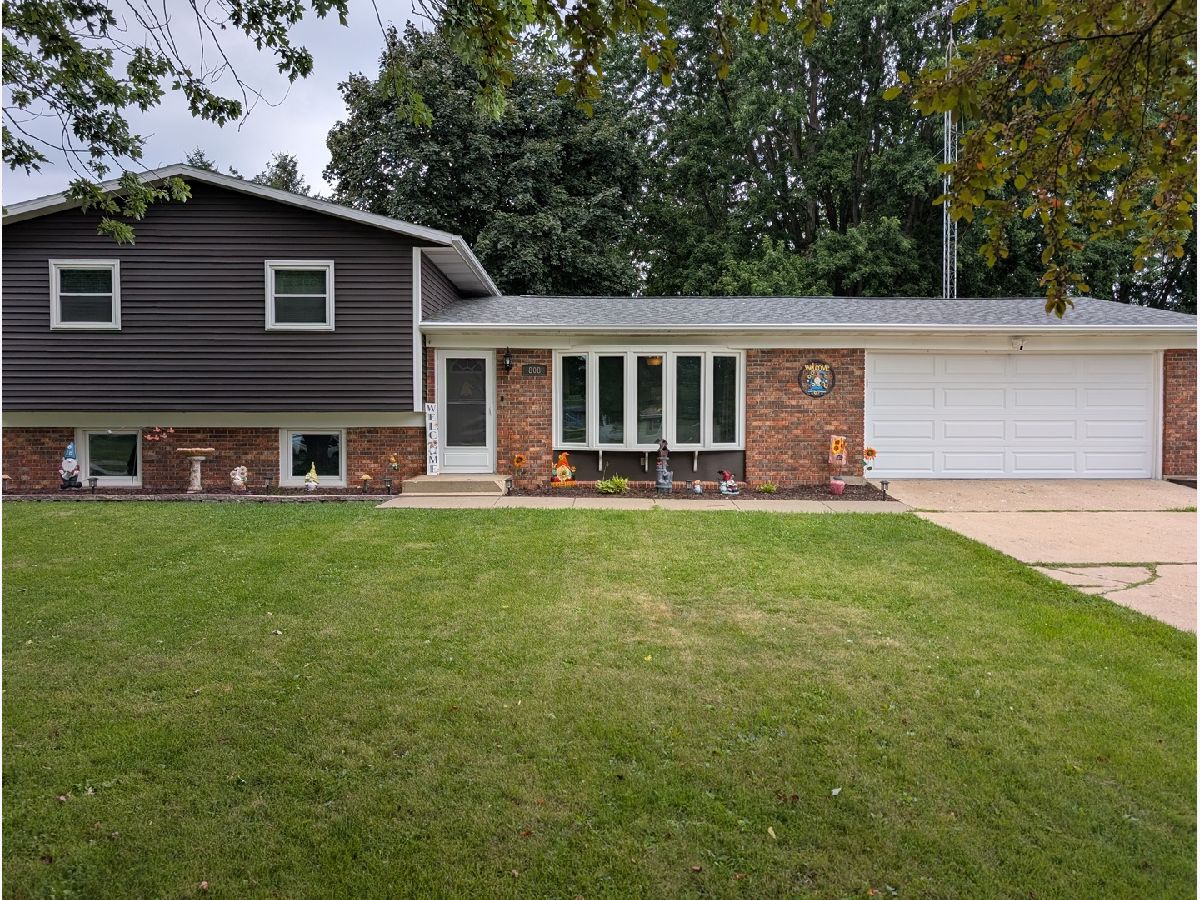  For Sale Lena Illinois, 808 Virginia Avenue