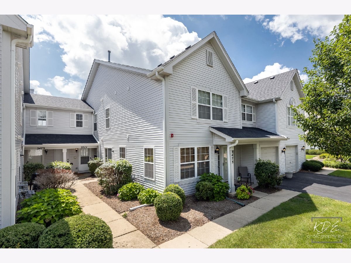 Homes & Townhomes & Condos For Sale Lakewood Valley Aurora Illinois, 2477 Frost Drive